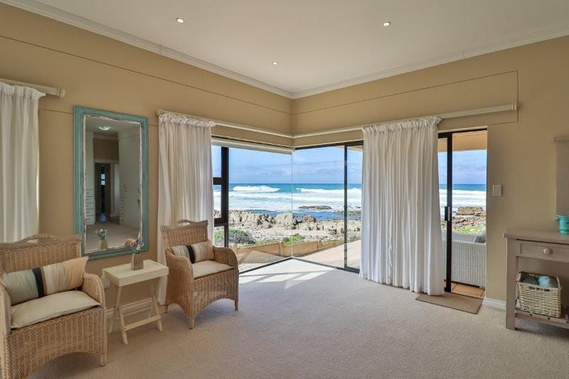 4 Bedroom Property for Sale in Jongensfontein Western Cape